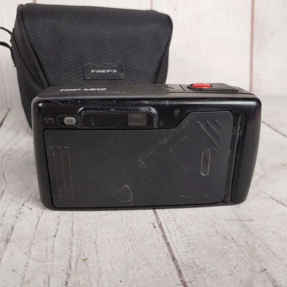 Olympus Trip MD2 Film Camera Point Shoot 35mm 1:4.5 Lens FinePix Case UNTESTED